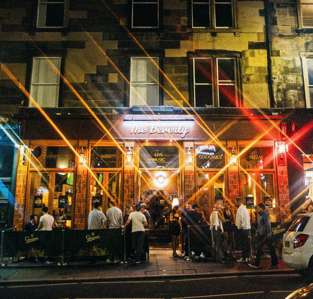 The Beverly - Pub, The Beverly